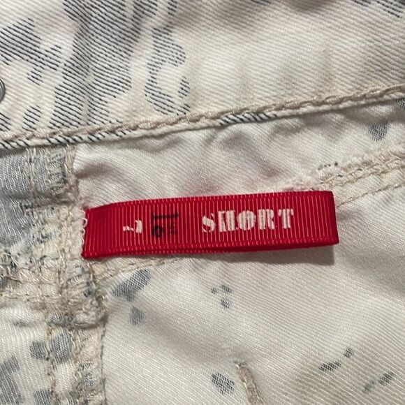 1st Kiss Womens Short Size 7 Button Pockets Unhem - Picture 7 of 10